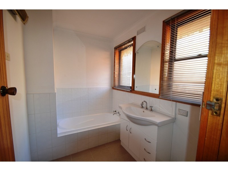 5 Redwood Crescent, Youngtown TAS 7249