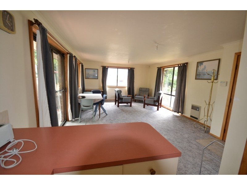 3/2 Newnham Close, Newnham TAS 7248