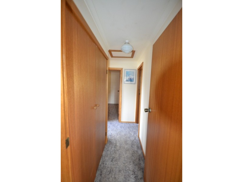 3/2 Newnham Close, Newnham TAS 7248