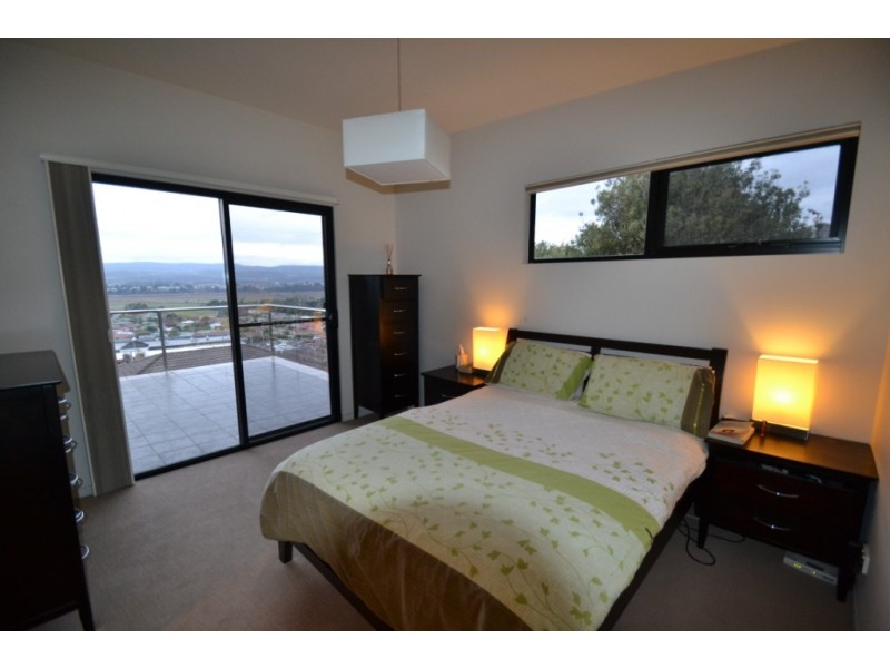 2/72 Riverside Drive, Riverside TAS 7250