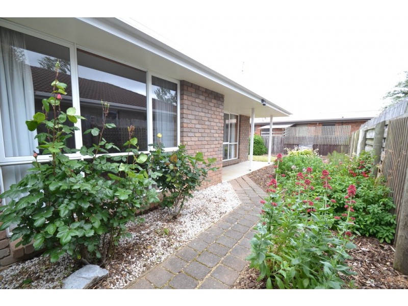 2/4 Helmsley Avenue, West Launceston TAS 7250