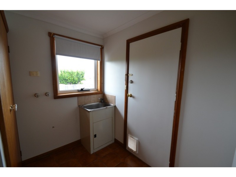 2/4 Helmsley Avenue, West Launceston TAS 7250