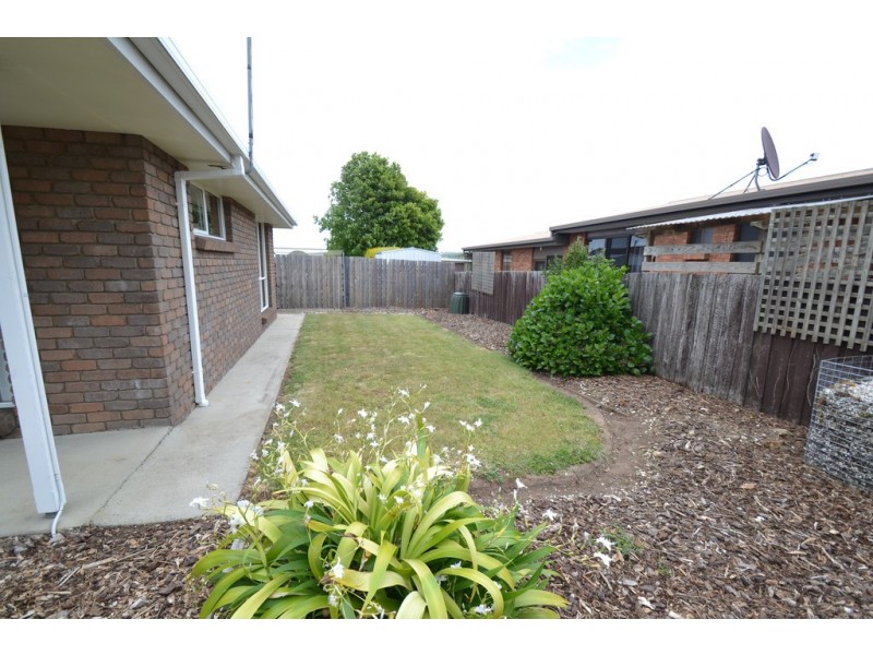 2/4 Helmsley Avenue, West Launceston TAS 7250