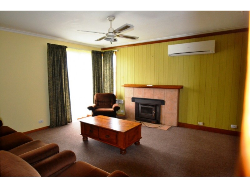 8 Hammond Avenue, George Town TAS 7253