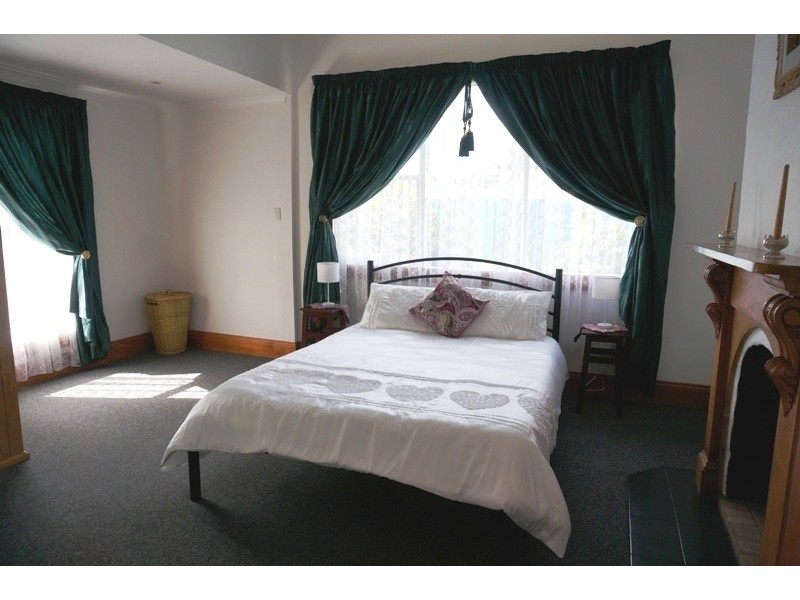 6 Irvine Street, Invermay TAS 7248