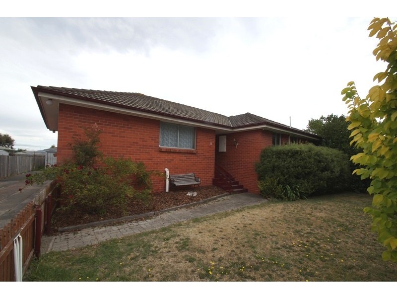 11 Gee Avenue, George Town TAS 7253