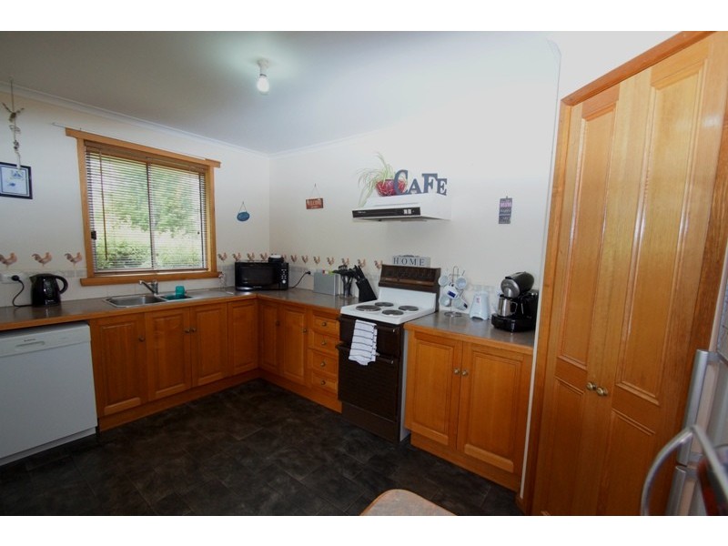 11 Gee Avenue, George Town TAS 7253