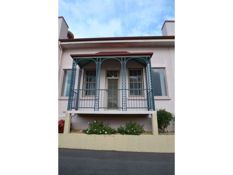 3A St John Crescent, Launceston TAS 7250