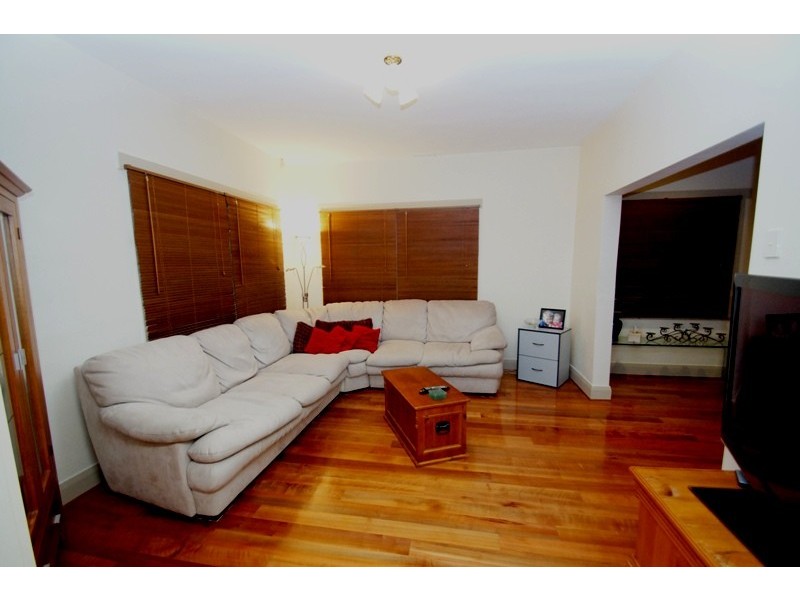 42 Hobart Road, Kings Meadows TAS 7249