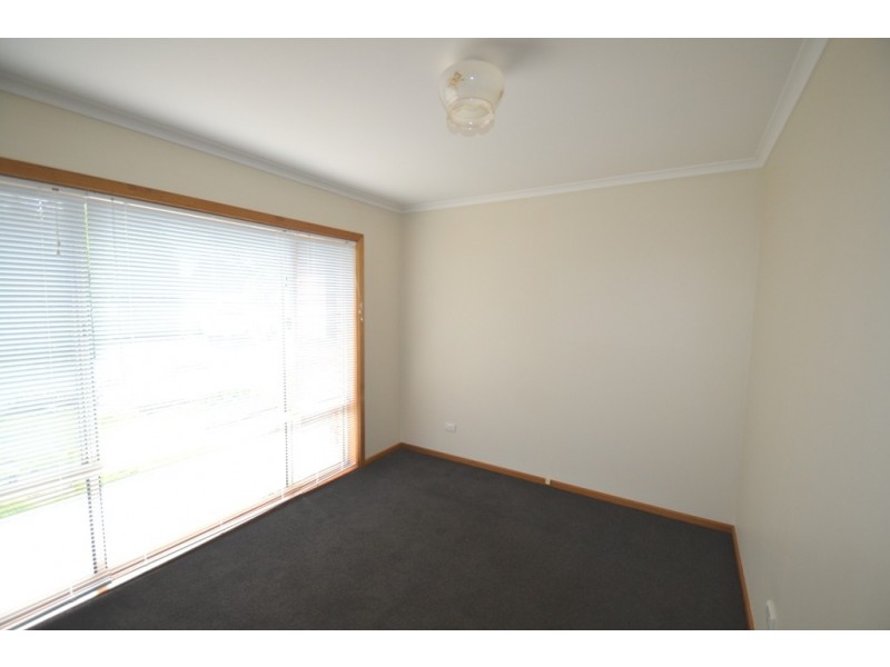 2/22 Calais Street, Mowbray TAS 7248