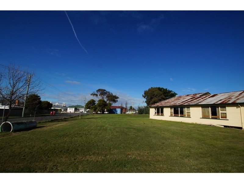 1 – 5 Barton Street, Mowbray TAS 7248