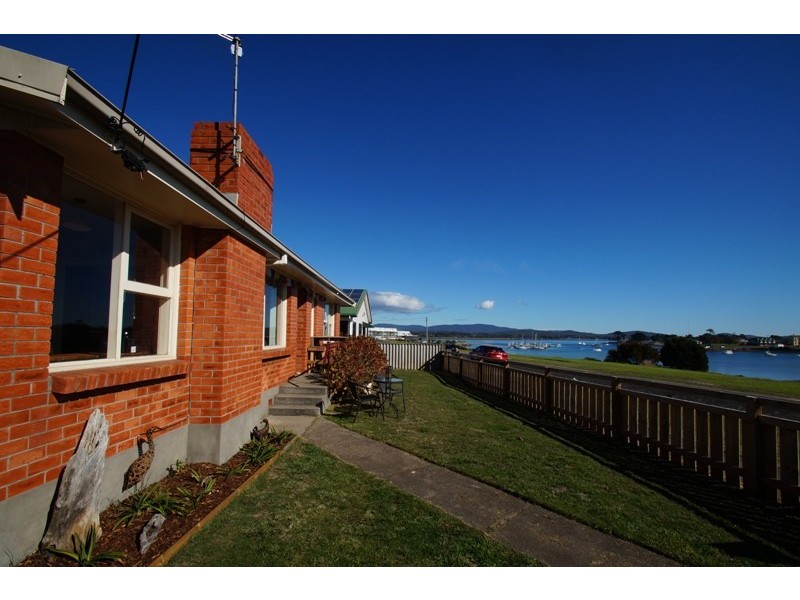 32 Esplanade, George Town TAS 7253