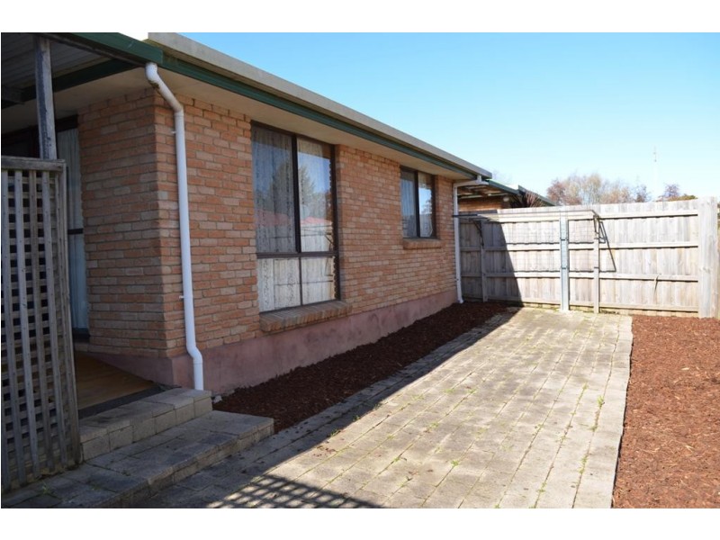 3/5-7 Newnham Close, Newnham TAS 7248