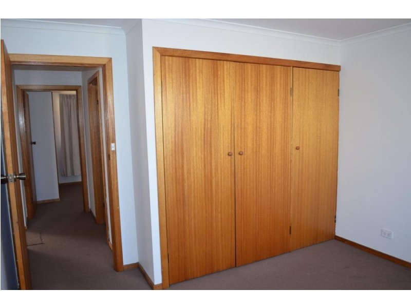 3/5-7 Newnham Close, Newnham TAS 7248
