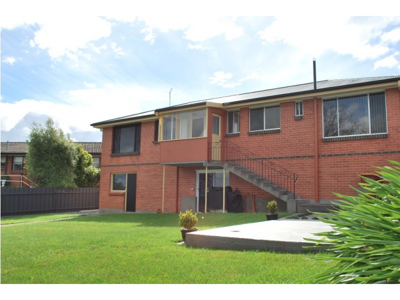 14 Laver Grove, Newnham TAS 7248