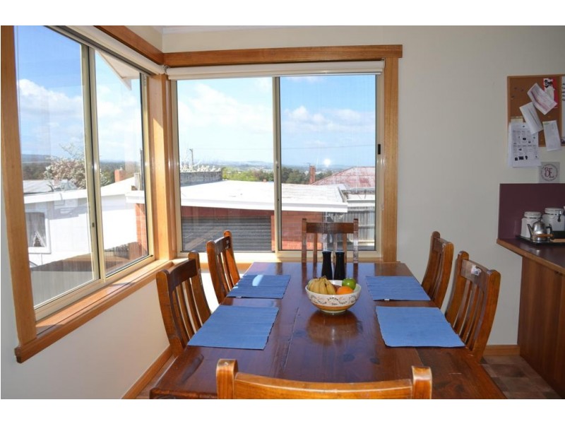 10 Paringa Avenue, Newnham TAS 7248