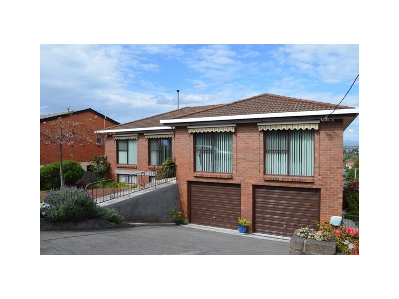 13 Balmoral Avenue, Riverside TAS 7250