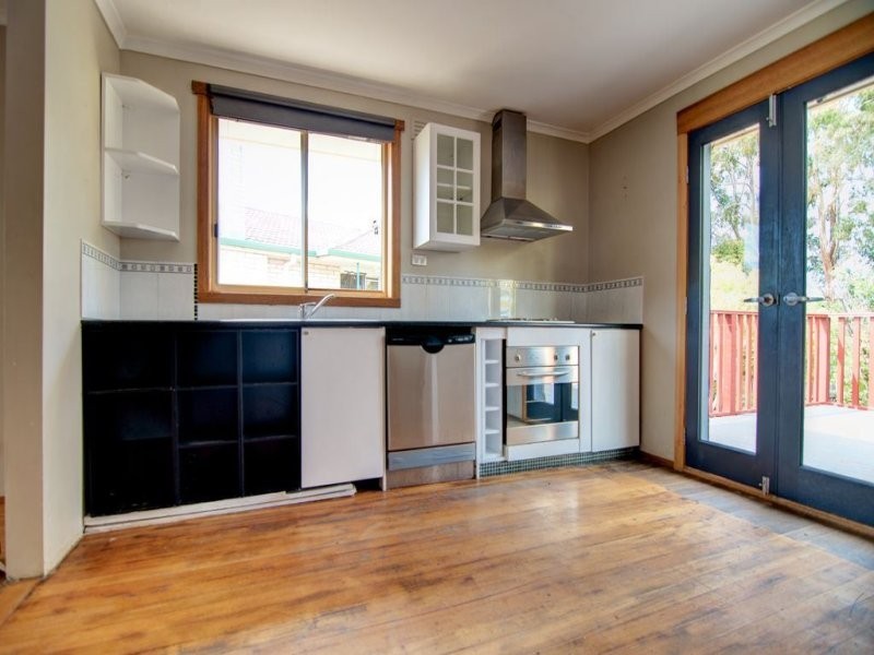 22 Hazelwood Parade, Ravenswood TAS 7250