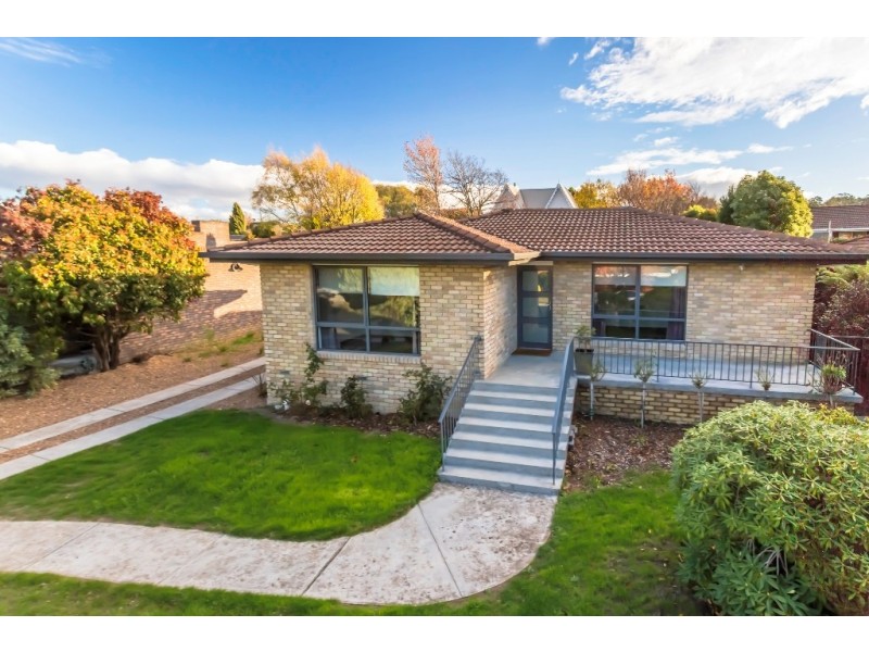10 Benwerrin Crescent, Norwood TAS 7250