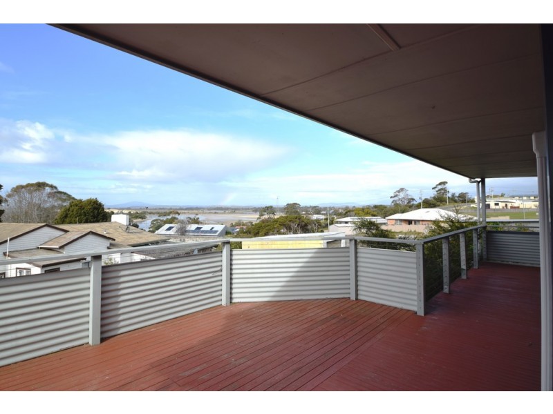 9 Barnett Crescent, Bridport TAS 7262