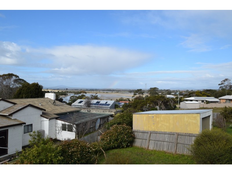 9 Barnett Crescent, Bridport TAS 7262