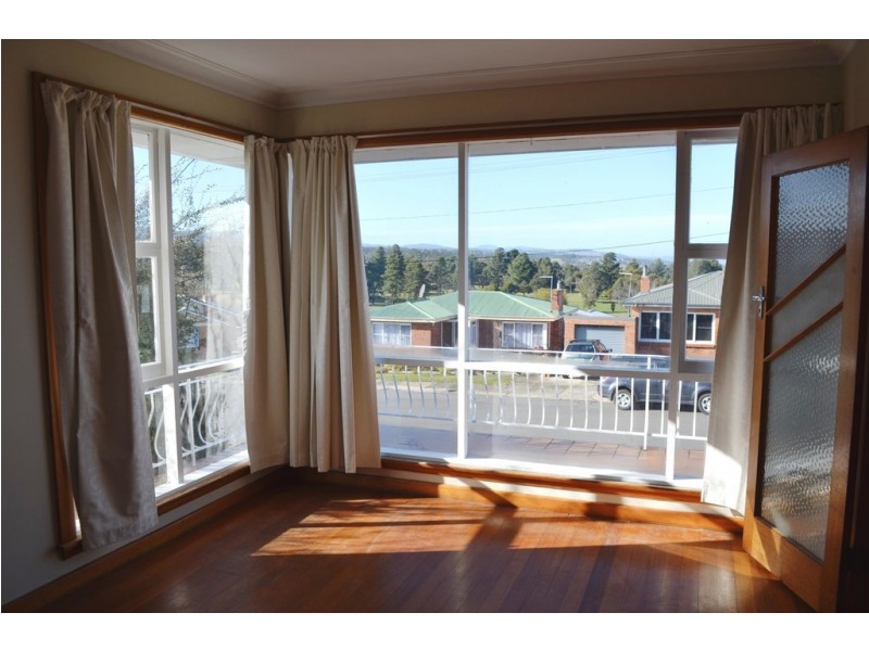 15 Crestview Court, Newnham TAS 7248