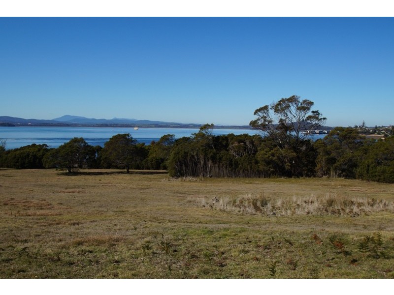 154 Sunset Boulevard, Clarence Point TAS 7270