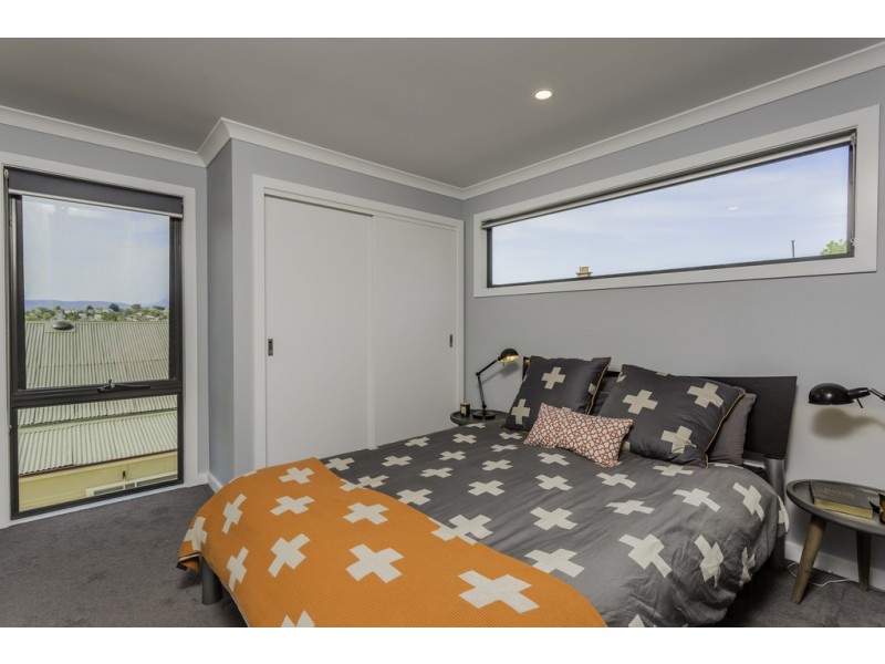 1/33a Connaught Crescent, West Launceston TAS 7250