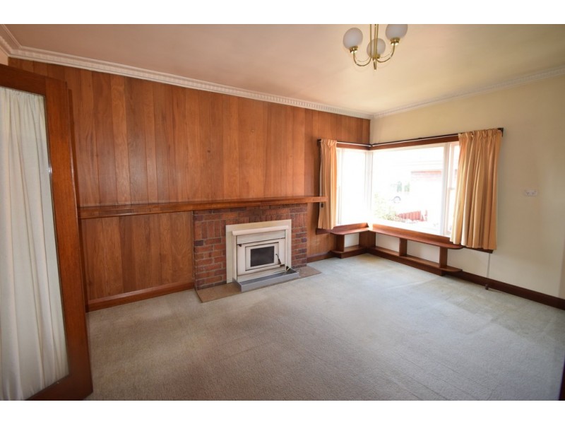 2 Tompsons Lane, Newnham TAS 7248