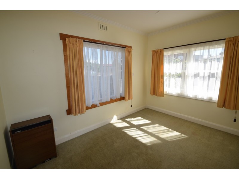 2 Tompsons Lane, Newnham TAS 7248