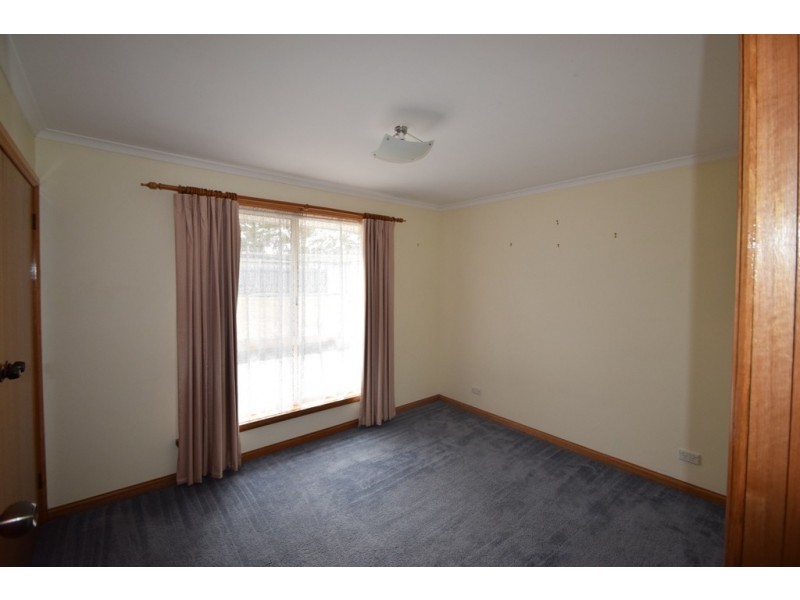 42 Parklands Parade, Newnham TAS 7248