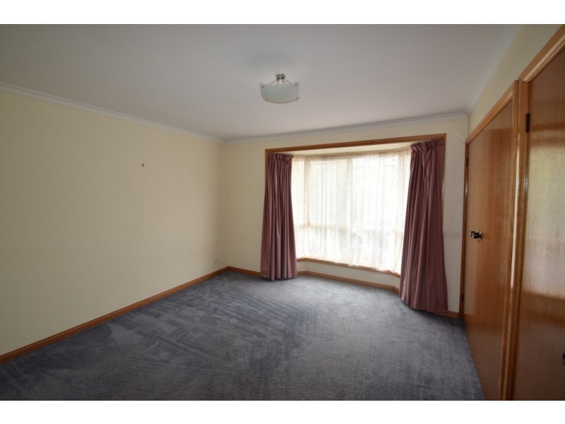 42 Parklands Parade, Newnham TAS 7248