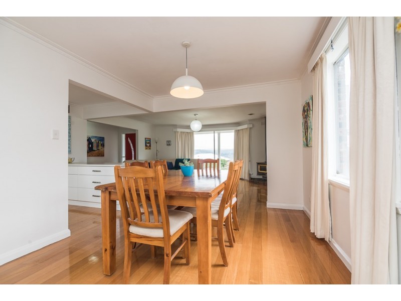 28 Julie crescent, Newnham TAS 7248