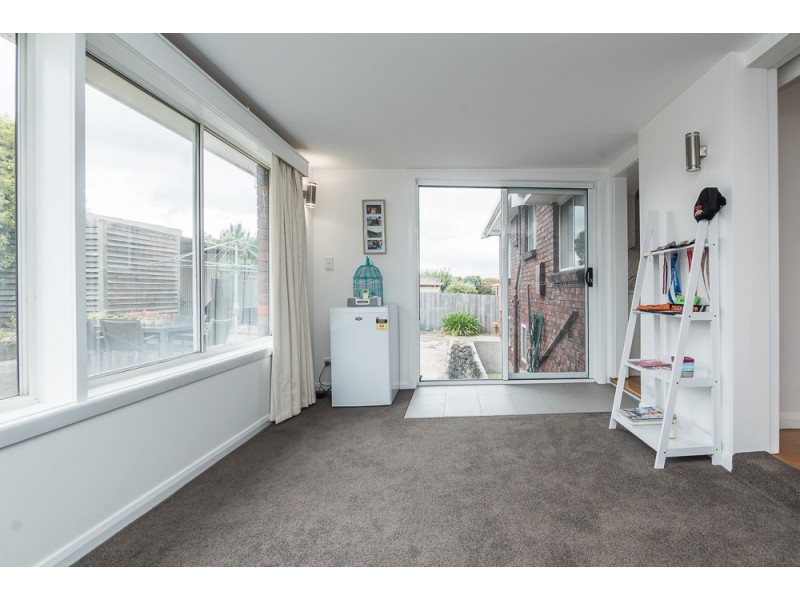 28 Julie crescent, Newnham TAS 7248
