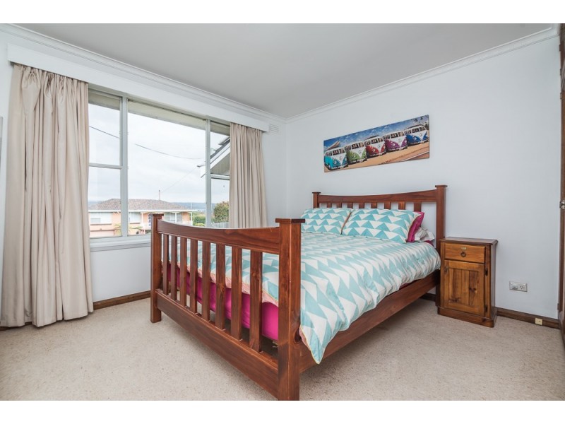 28 Julie crescent, Newnham TAS 7248