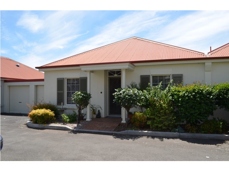 8 St John Square, Launceston TAS 7250