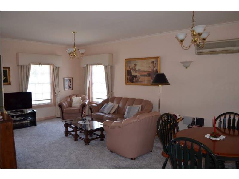 8 St John Square, Launceston TAS 7250