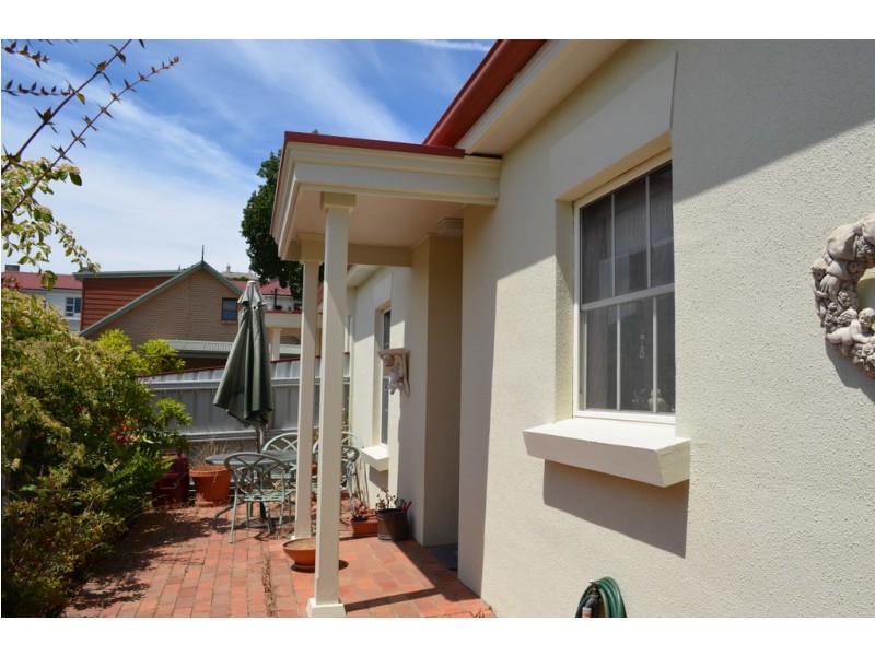 8 St John Square, Launceston TAS 7250