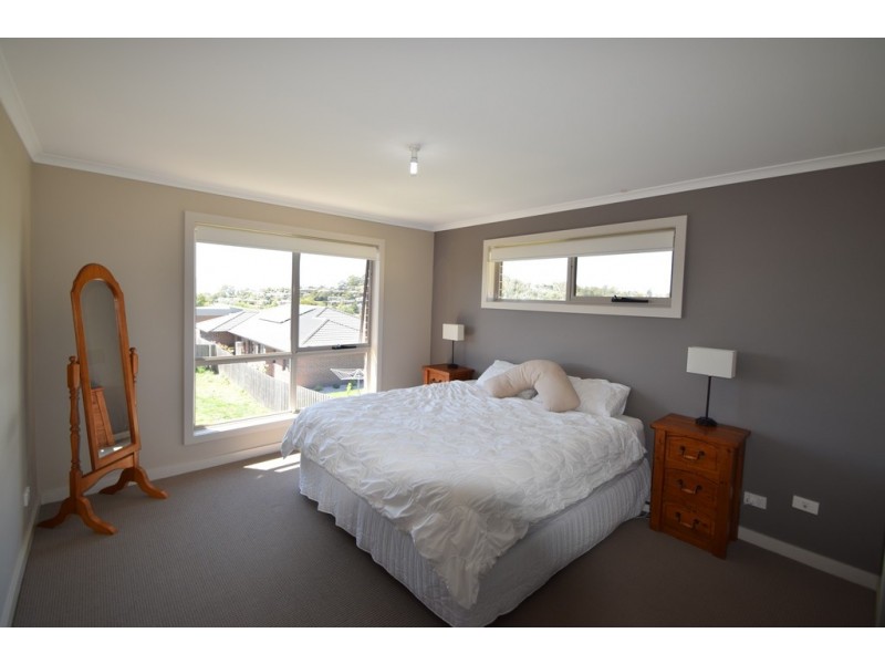 2/12 Assisi Avenue, Riverside TAS 7250