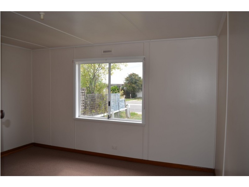 3 Carins Street, Waverley TAS 7250