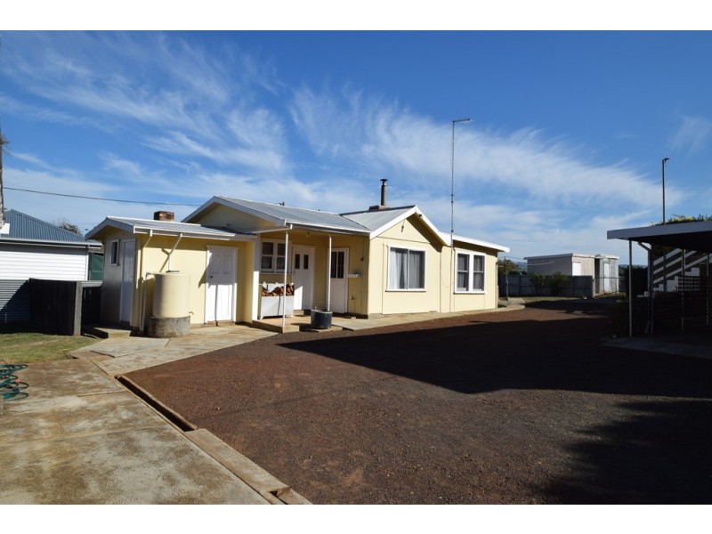 13 Glenelg Street, Campbell Town TAS 7210