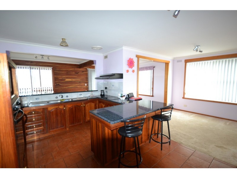 5 Julie Crescent, Newnham TAS 7248