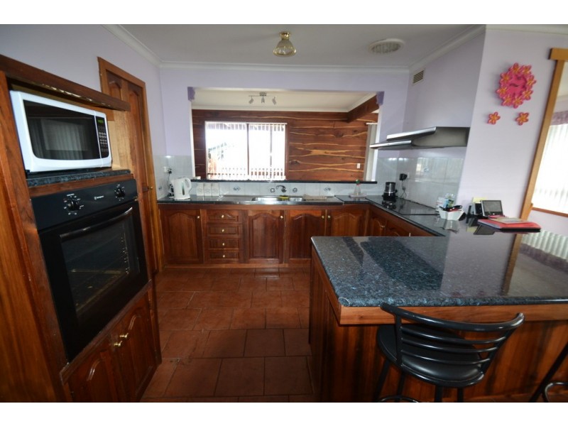 5 Julie Crescent, Newnham TAS 7248