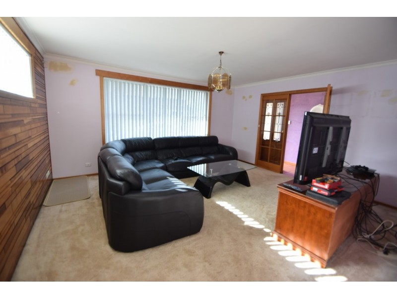 5 Julie Crescent, Newnham TAS 7248