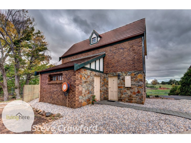 17/15 Alanvale Road, Newnham TAS 7248