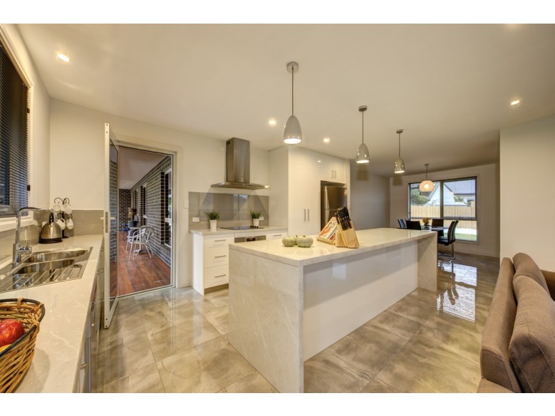 2/20 Fairway Crescent, Riverside TAS 7250