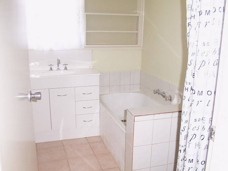 8 Bracknell Street, Keysborough VIC 3173