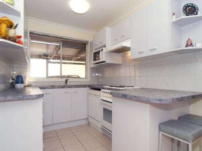 18 Cornwall Avenue, Keysborough VIC 3173