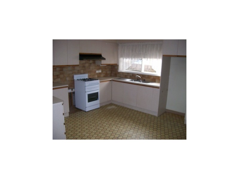 7 Stella Ave, Noble Park VIC 3174