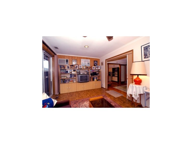 34 Jacksons Road, Noble Park North VIC 3174